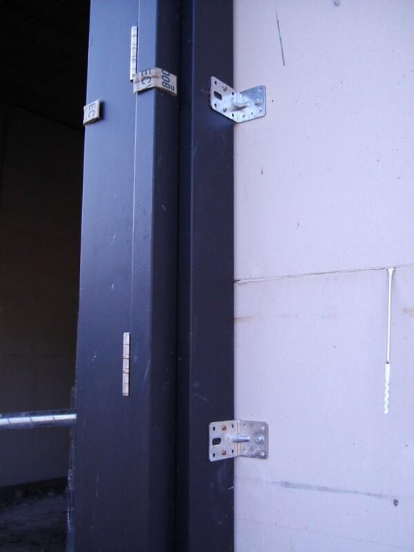 GB HOEKANKER SV 60X180  60X2.5MM MET RIL  072385